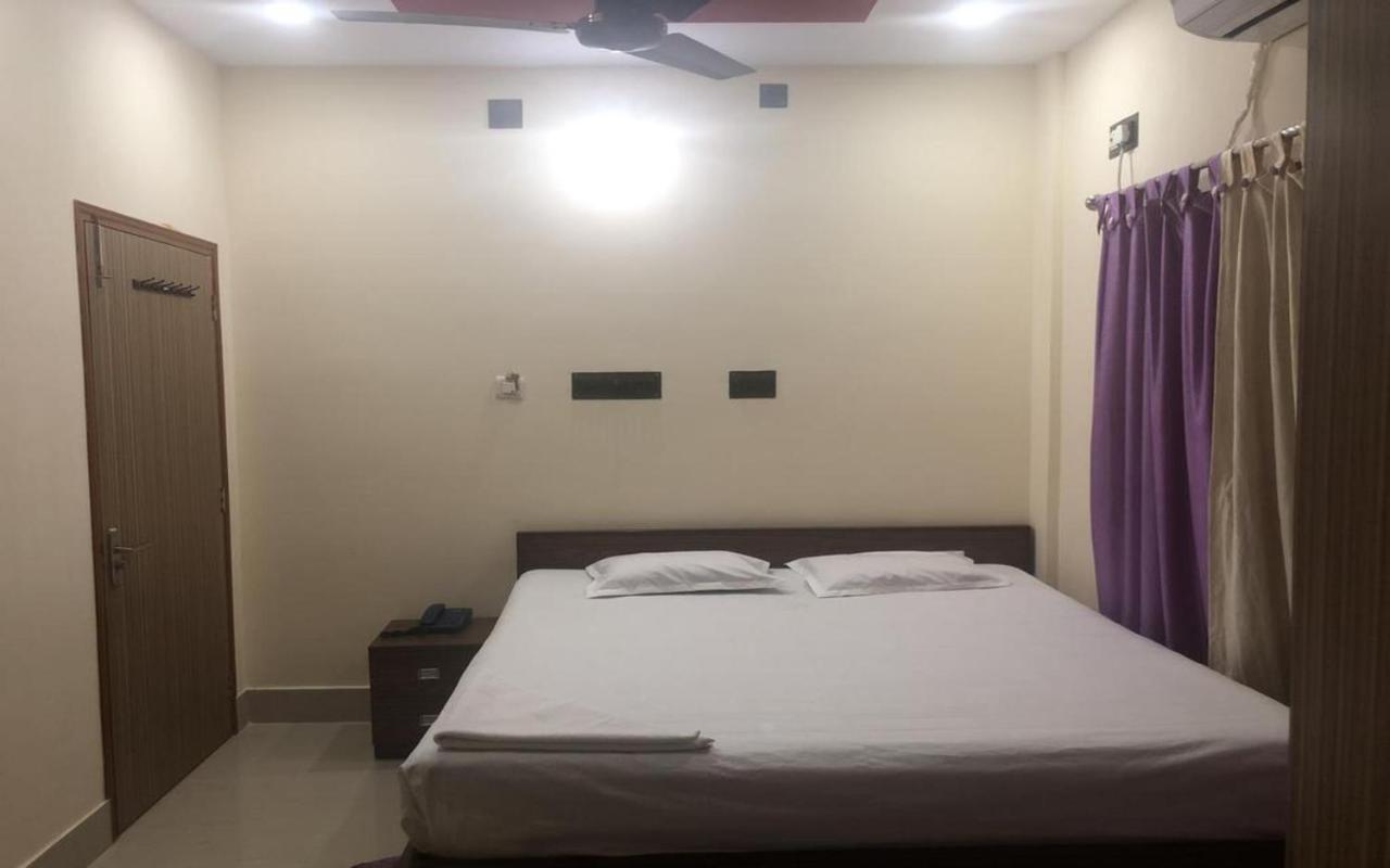 Staymaker Hotel Sannidhyo Шантиникетан Экстерьер фото